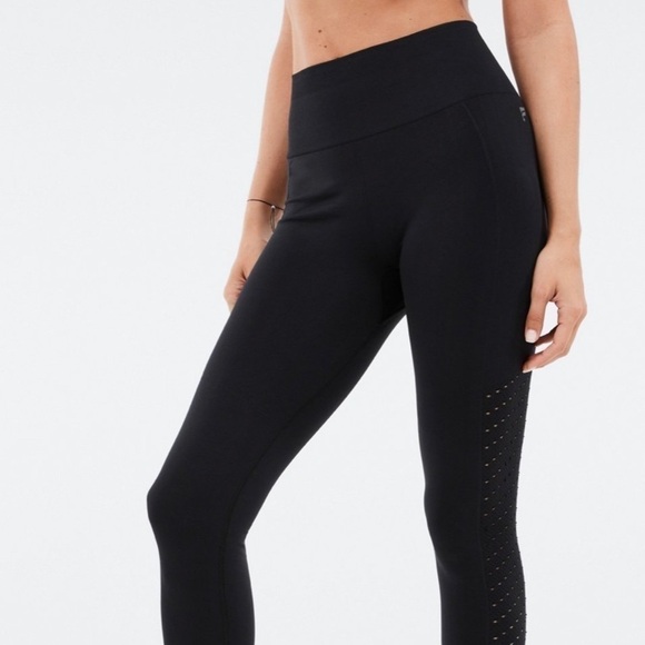 Fabletics Womens Sync High Waisted Perforated Leggings Medium? Black 24” Inseam. - Picture 1 of 10